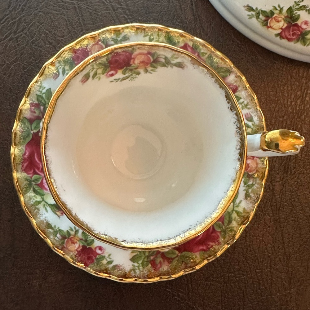 Vintage Royal Albert Old Country Roses Tea Cup & Saucer Bone China, England - Picture 4 of 6